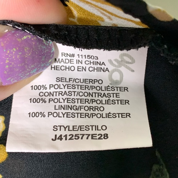 June & Hudson | Floral Peplum Bell Sleeve Wrap Top - Small - Picture 7 of 8